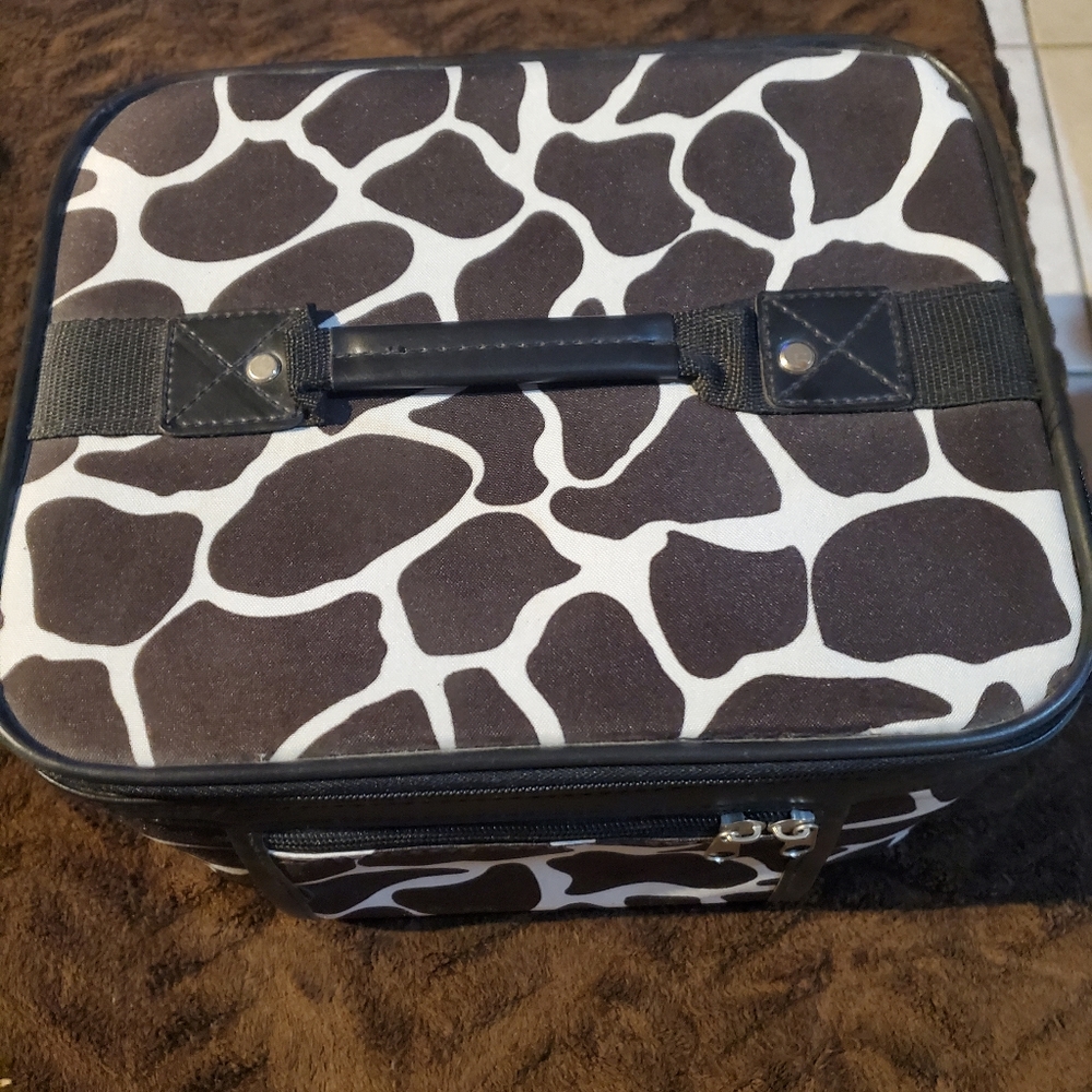 Giraffe Print 2-pc Make-up Case